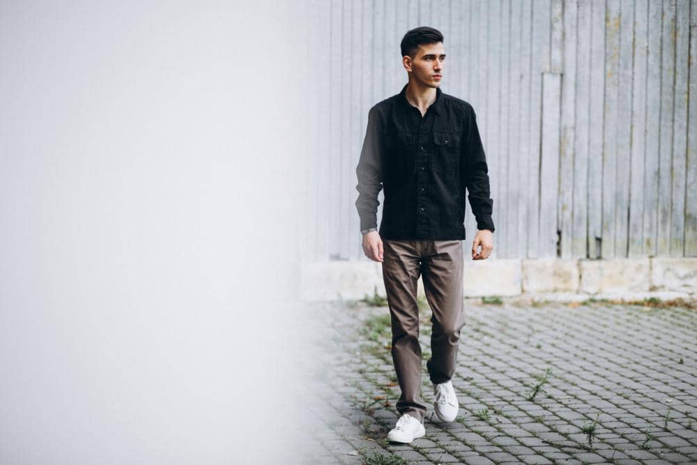 ilustrasi outfit kemeja hitam