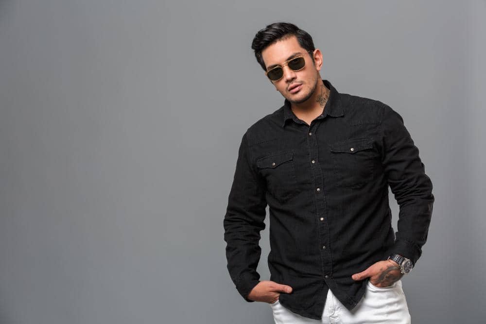 ilustrasi outfit kemeja hitam