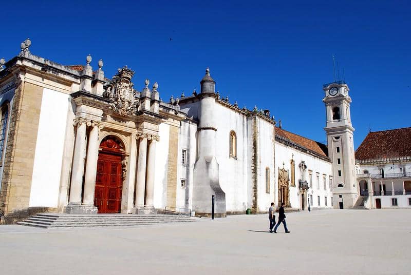 Potret Biblioteca Joanina