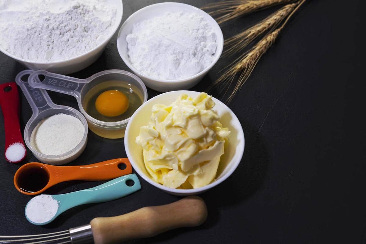 ilustrasi bahan chiffon cake pandan kelapa