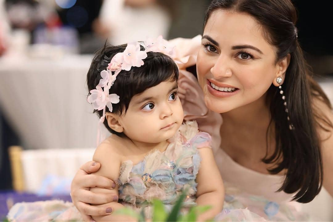 ultah anak Shraddha Arya