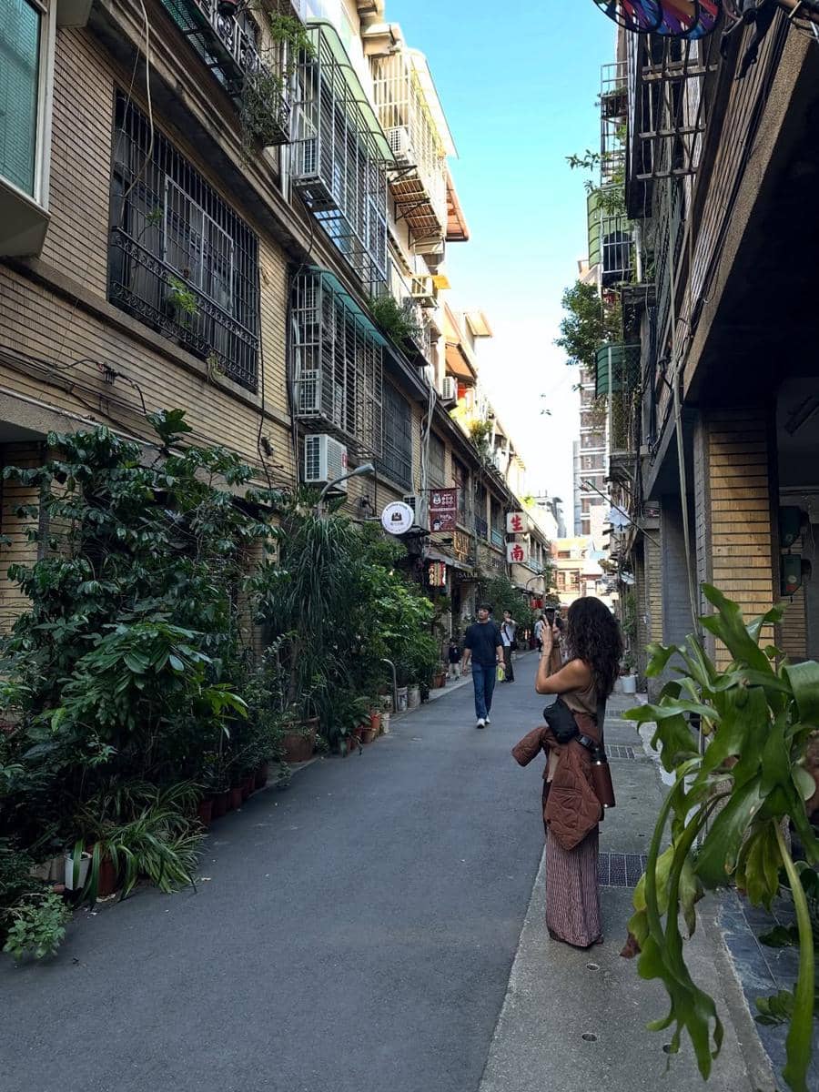 Marissa Nasution liburan di Taiwan.