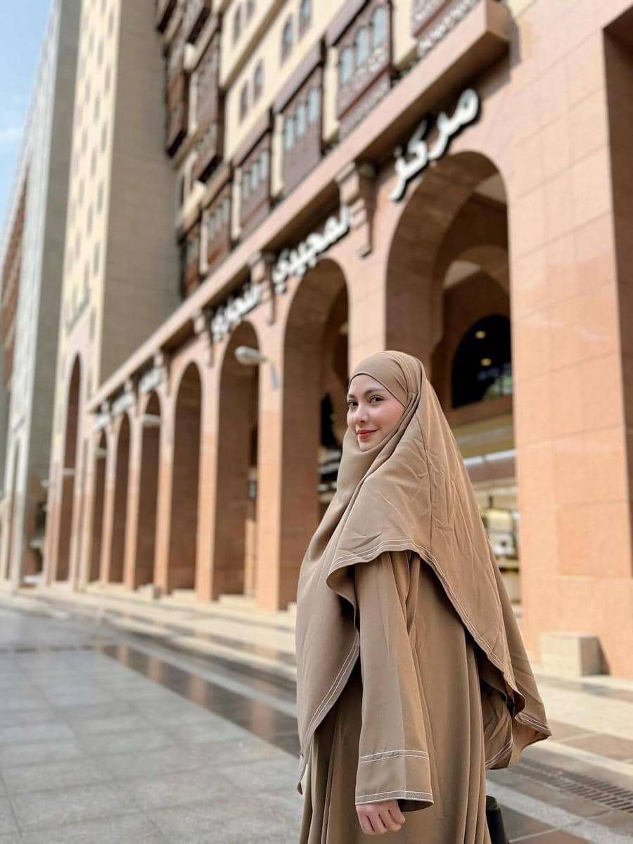 Haviza Anjani saat di Madinah