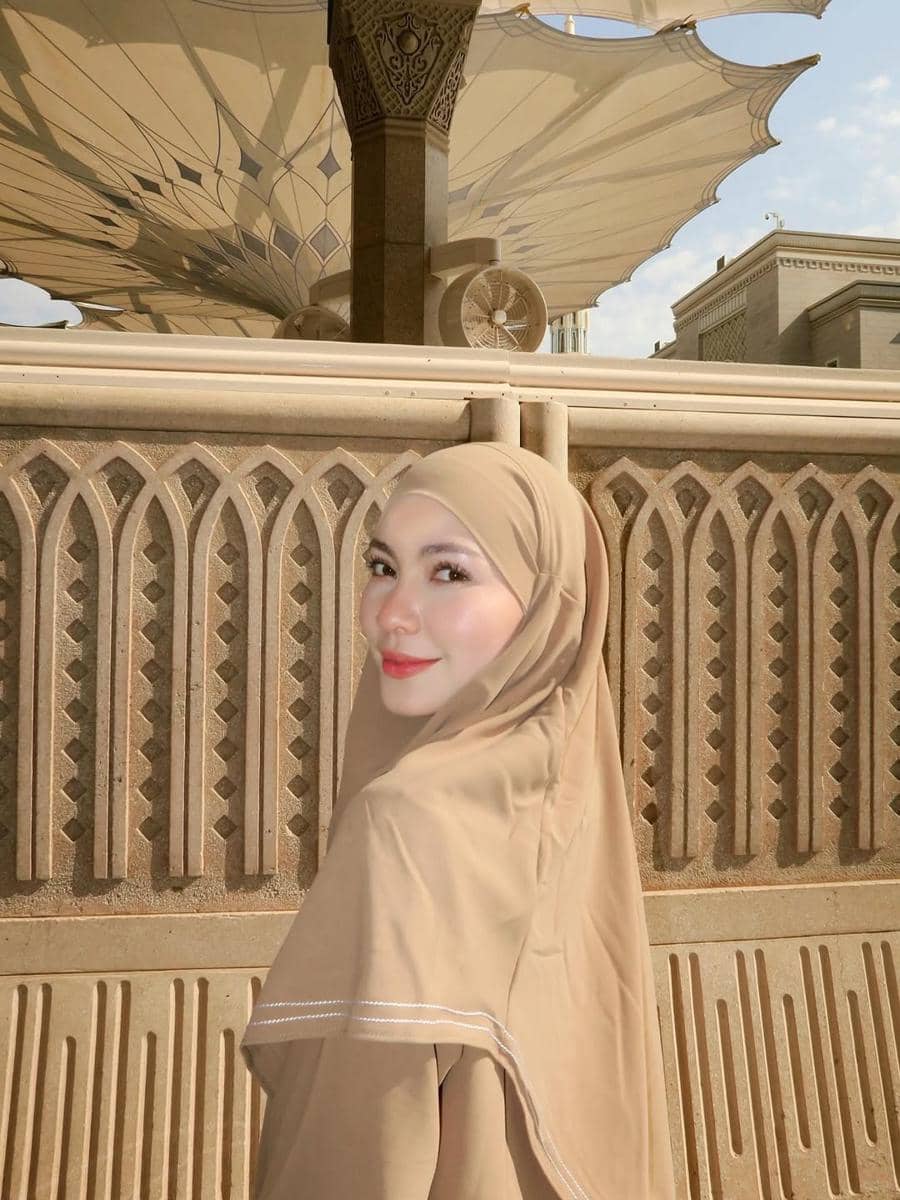 Haviza Anjani saat di Madinah