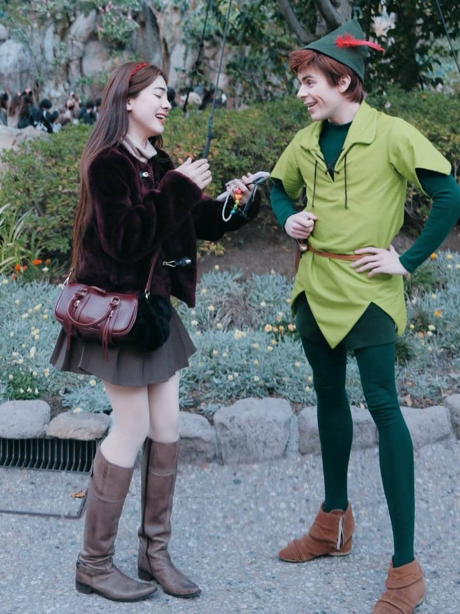Felicya Angelista bertemu Peterpan di Tokyo Disney Resort's
