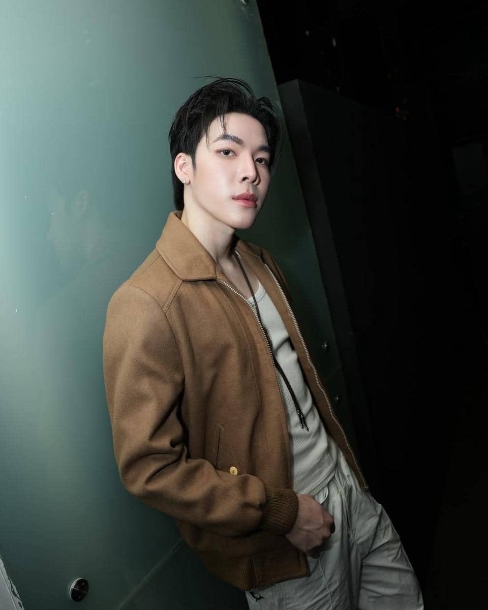 outfit Nokia Chinnawat