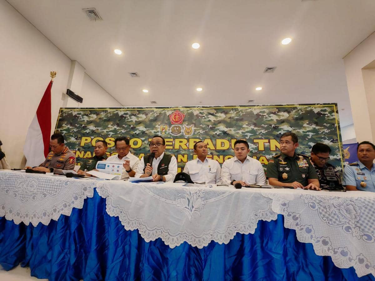 Konferensi pers bencana banjir bandang dan longsor