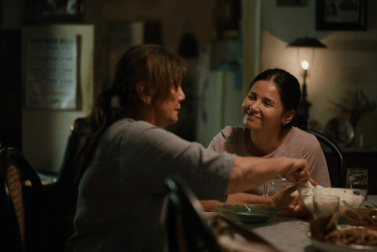 potret Yunita Siregar di film Laut Bercerita