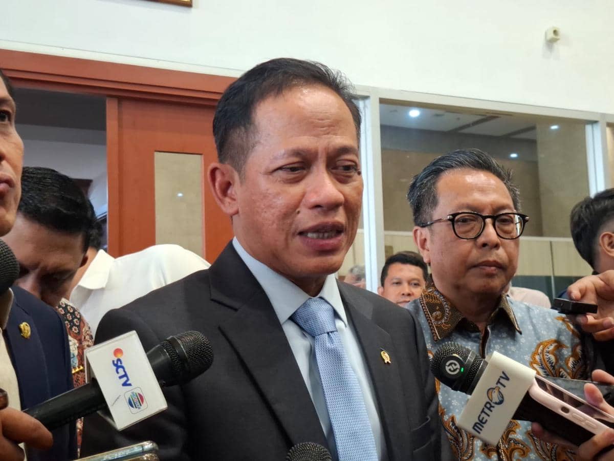 Menteri Lingkungan Hidup Hanif Faisol Nurofiq