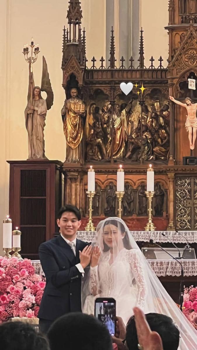 Brisia Jodie dan Jonathan Alden menikah