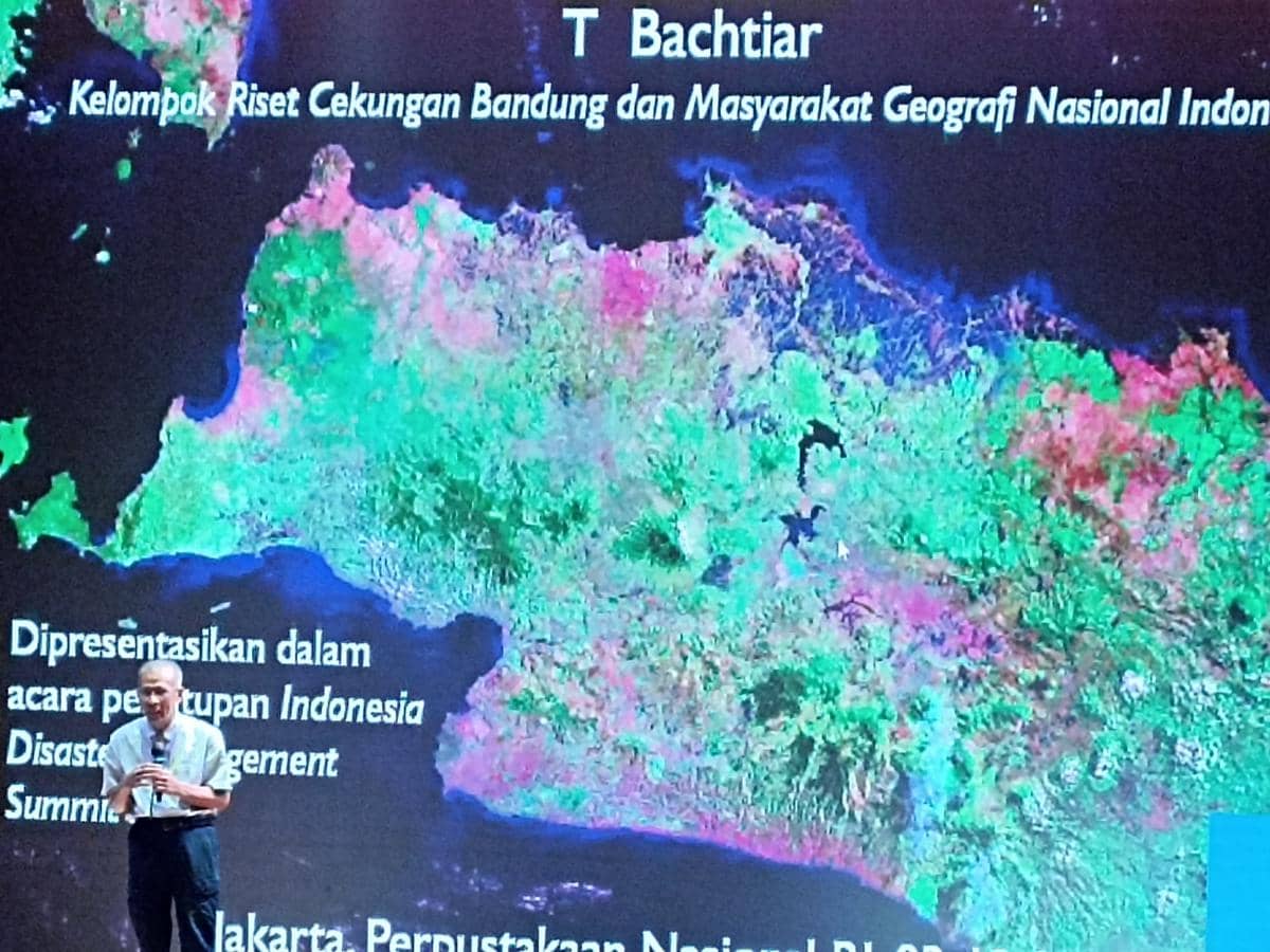 Menko PMK Terima Rekomendasi Kebijakan Forum IDMS 2025 di Perpus, 