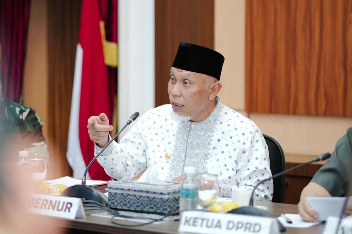 Gubernur Sumatra Barat, Mahyeldi Ansharullah.