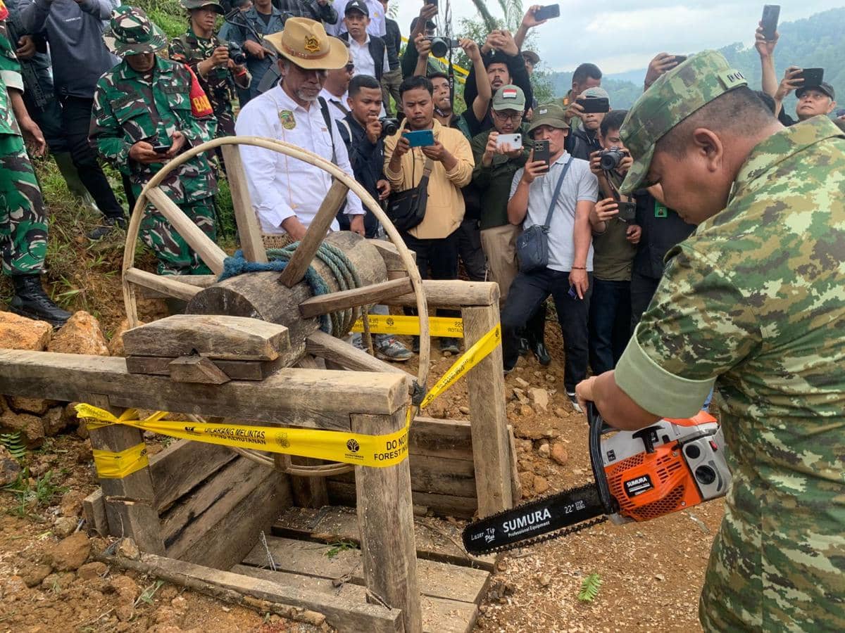 Satgas PKH Tertibkan Tambang Ilegal di TNGHS, Kerugian Negara Rp304 M (IDN Times/Muhamad Iqbal)