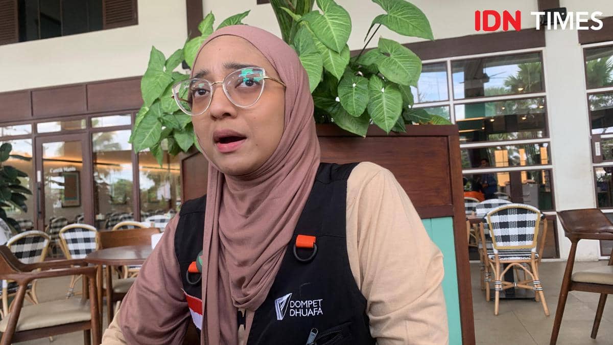 Artis Chiki Fawzi ikut bareng Dompet Dhuafa ke lokasi banjir Langkat (IDN Times/Doni Hermawan)