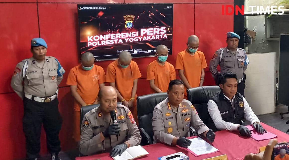 Empat pelaku pengeroyokan yang menewaskan pria berinisial NP (23) di Wirobrajan, Kota Jogja.