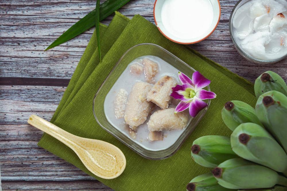 ilustrasi kolak pisang putih