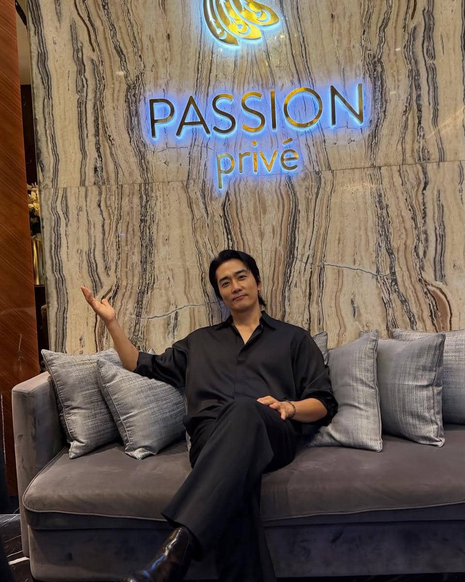 potret Song Seung Heon perdana ke Jakarta