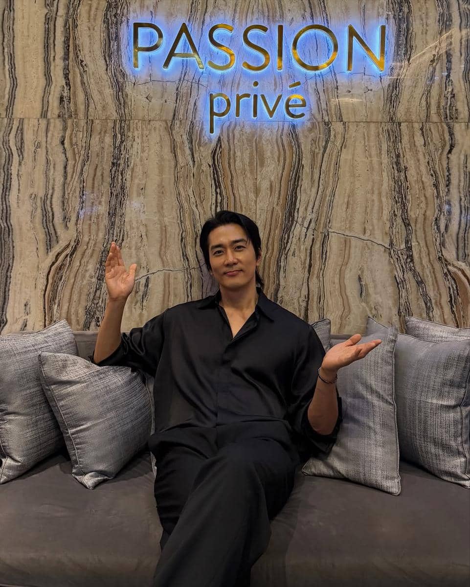 potret Song Seung Heon perdana ke Jakarta
