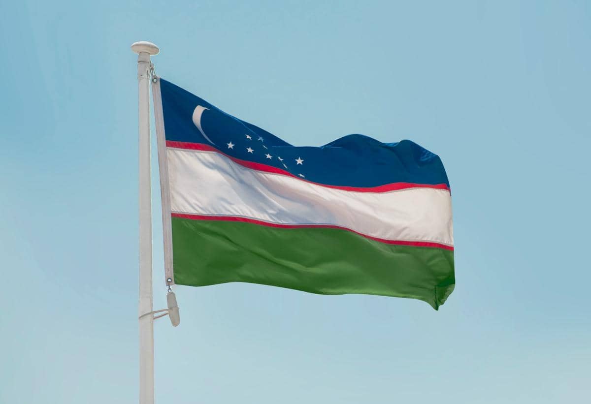 ilustrasi bendera Uzbekistan 