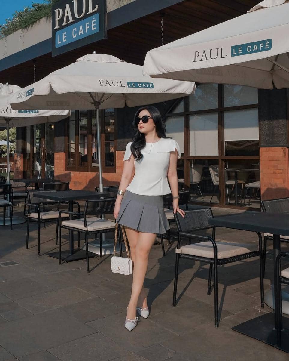 OOTD Mini Skirt ala Aita Christina