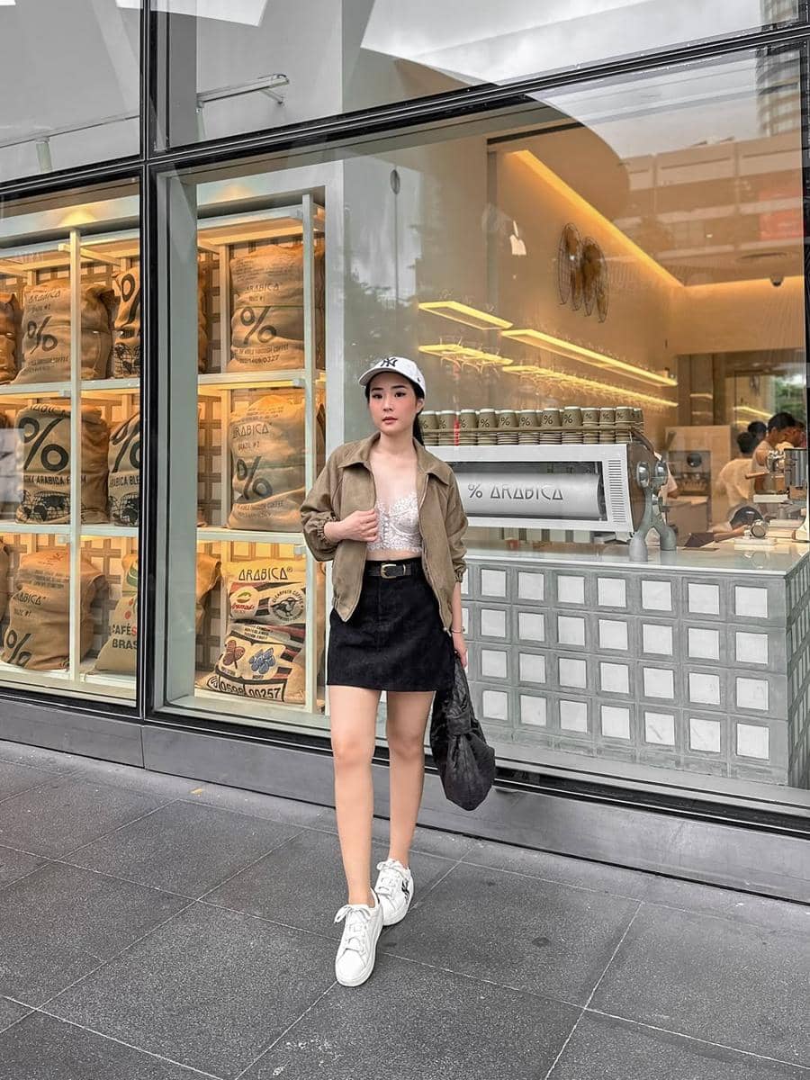 OOTD Mini Skirt ala Aita Christina