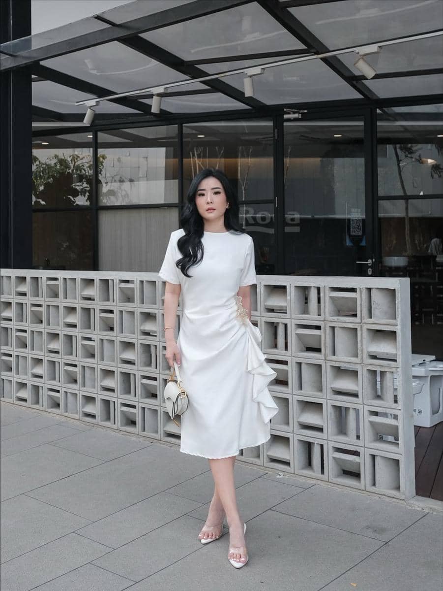 OOTD Nuansa Putih ala Aita Christina