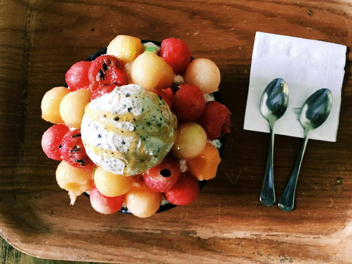 ilustrasi buah yang dibentuk bulat