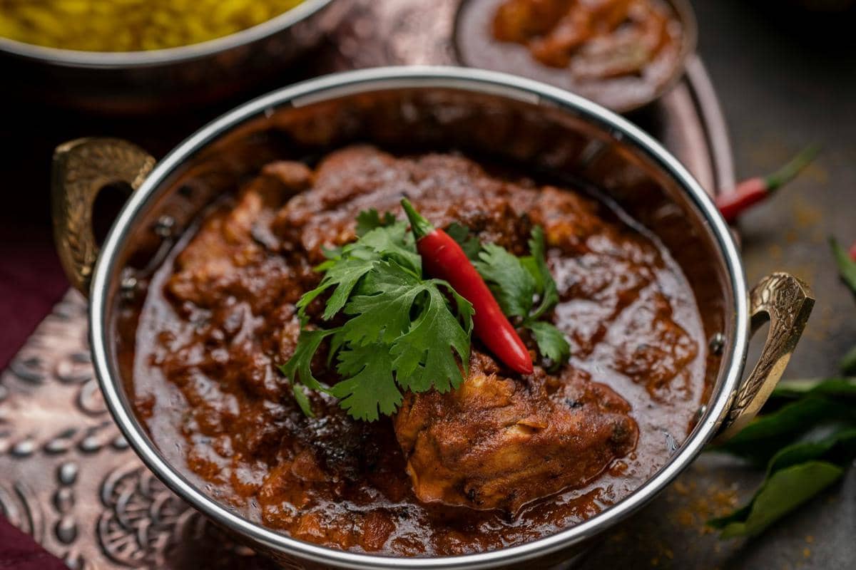 ilustrasi ayam kecap mentega