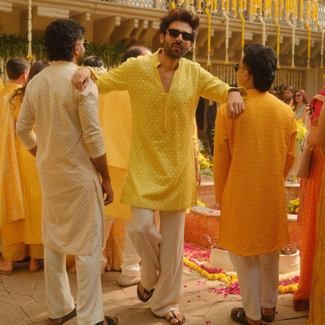 upacara Haldi adik Kartik Aaryan
