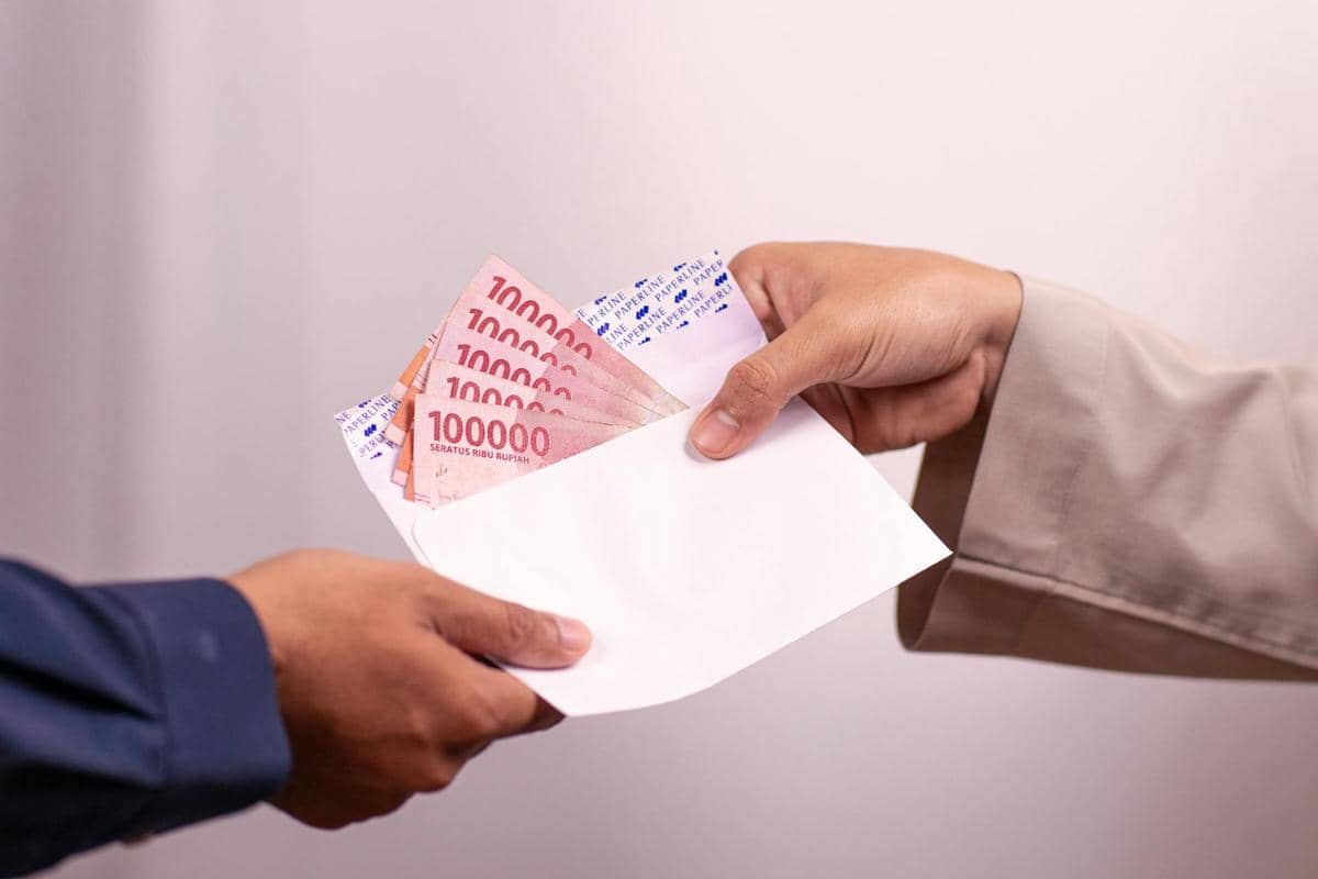 ilustrasi mendapatkan bonus 