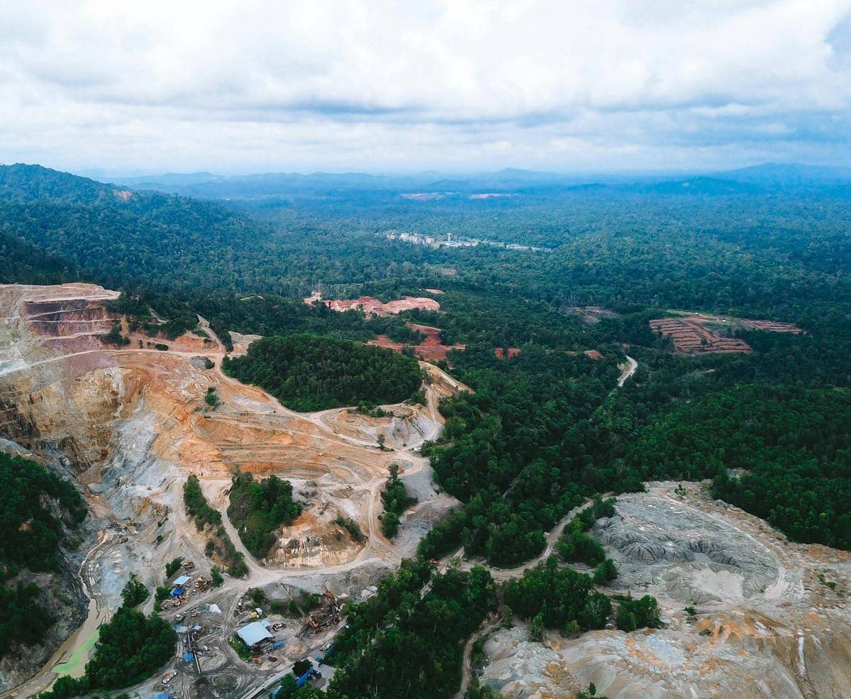Ilustrasi gambar reklamasi di tambang