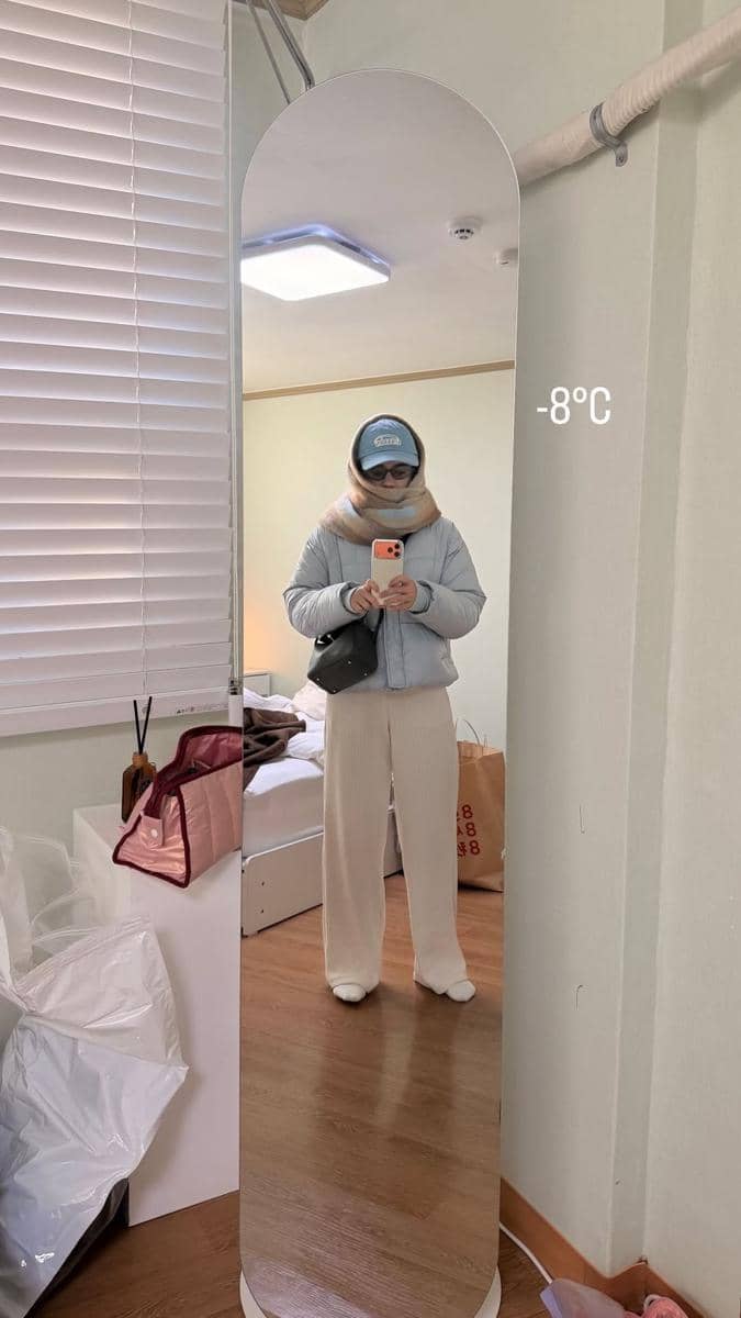 Audi Marissa liburan di Korea Selatan saat musim dingin. 