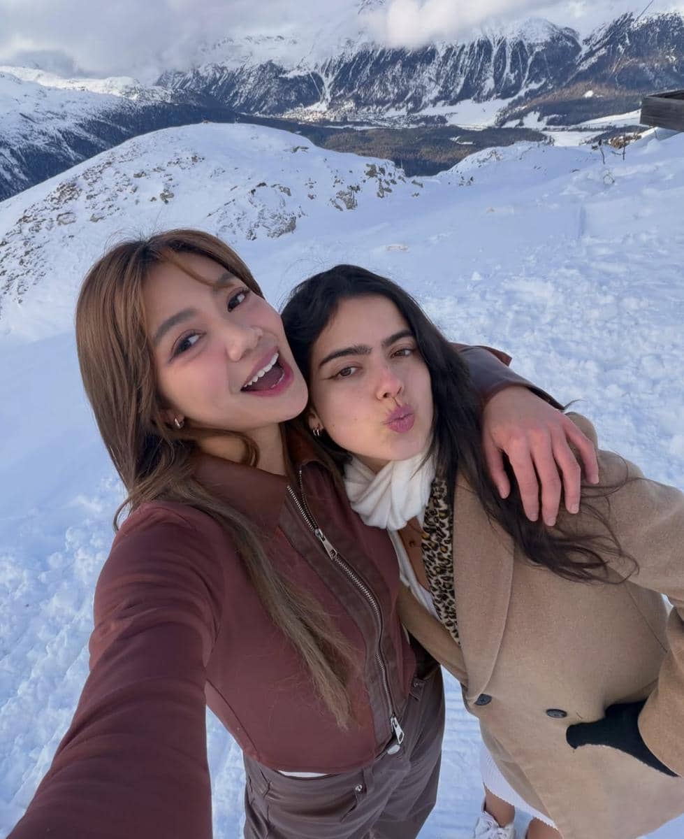 Regina Phoenix saat ke Kota Saint Moritz