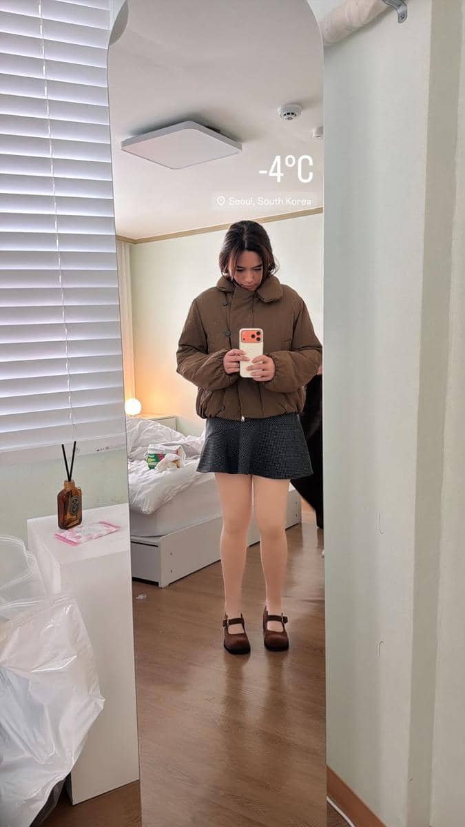 Audi Marissa liburan di Korea Selatan saat musim dingin. 