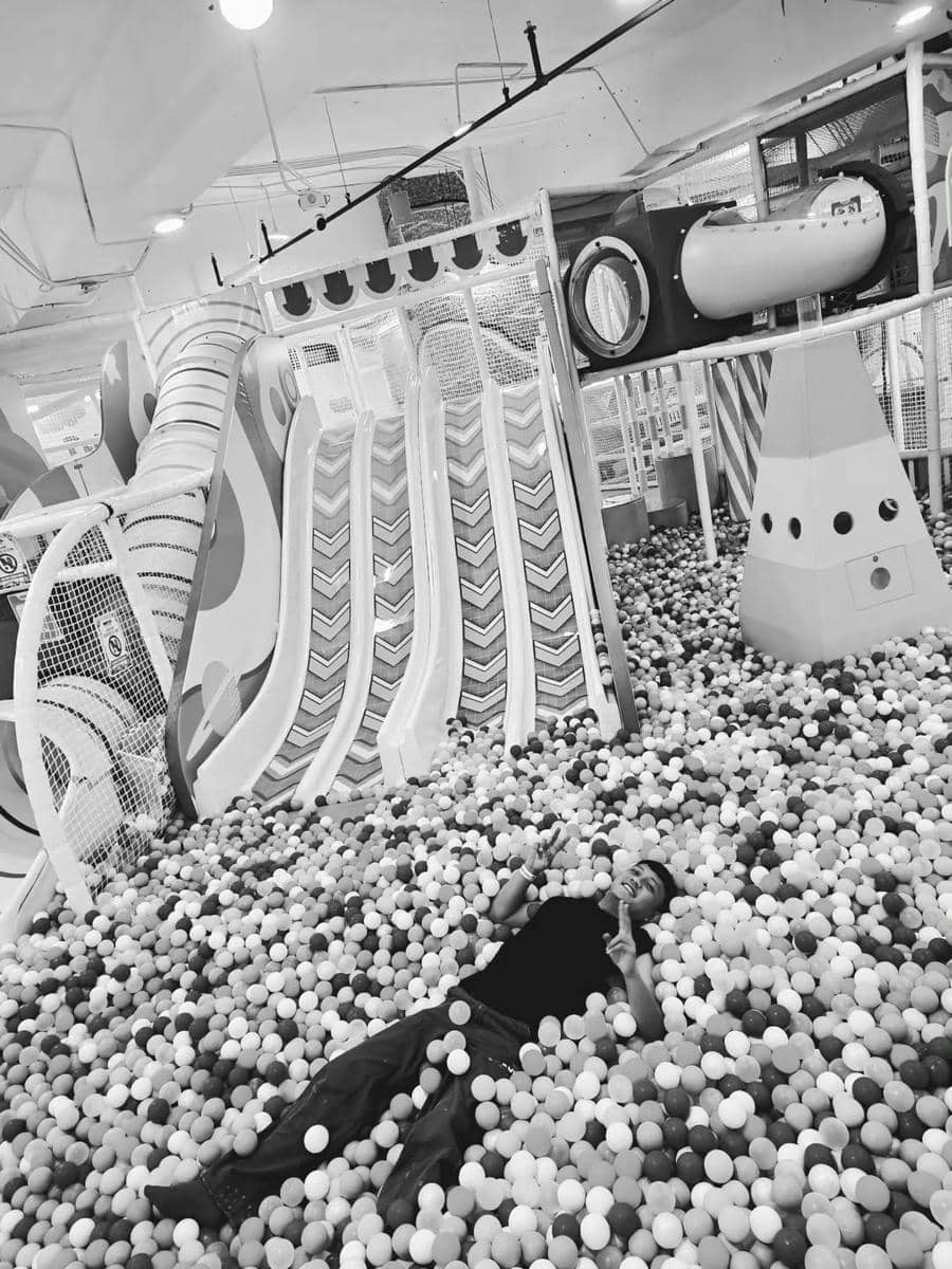 momen Denny Caknan dan Dek Cunda mandi bola