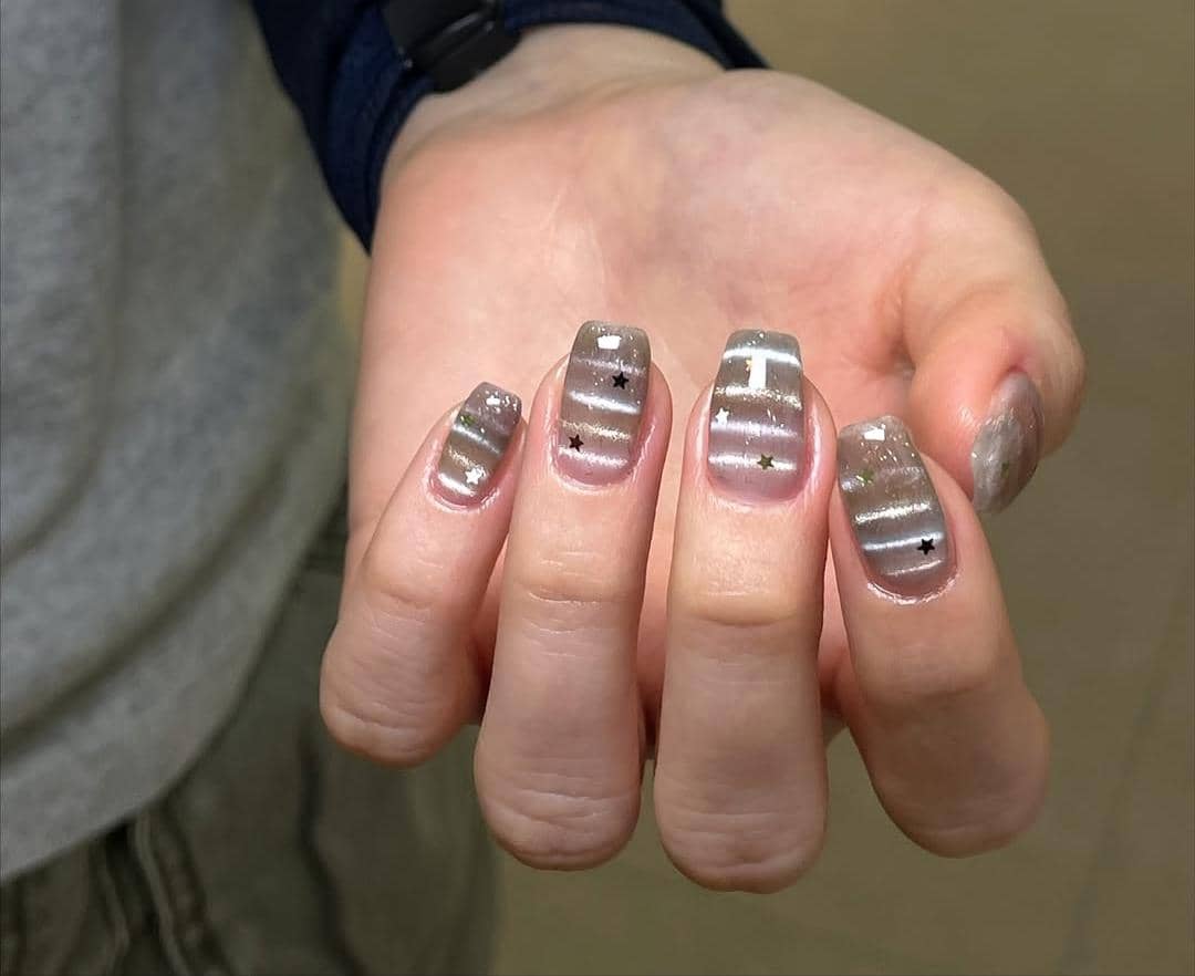 Ilustrasi barcode nails 