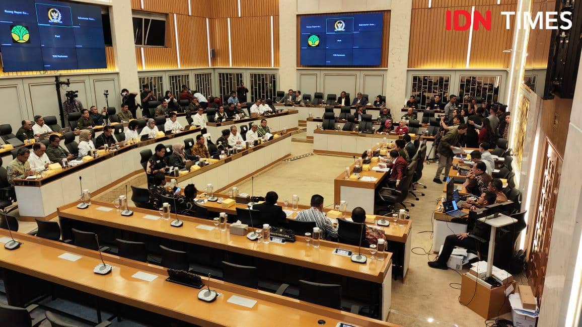 Komisi IV DPR RI dan Menhut Raja Juli Antoni gelar rapat isu bencana  Sumatra dan Aceh