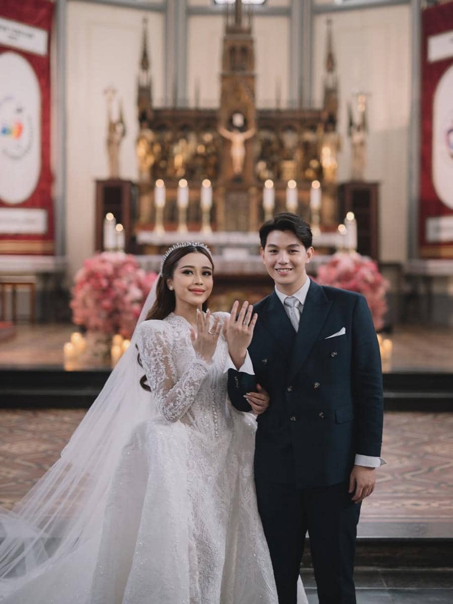 Brisia Jodie dan Jonathan Alden menikah di Katedral Jakarta