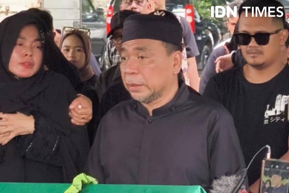 Aris Nugraha di pemakaman Epy Kusnandar, Kamis (4/12/2025)