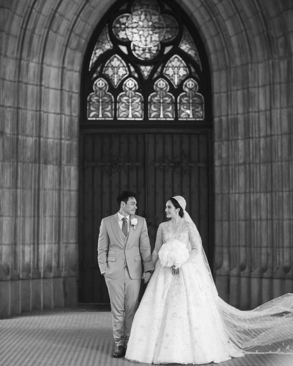 Chelsea Islan dan Rob Clinton menikah di Katedral Jakarta