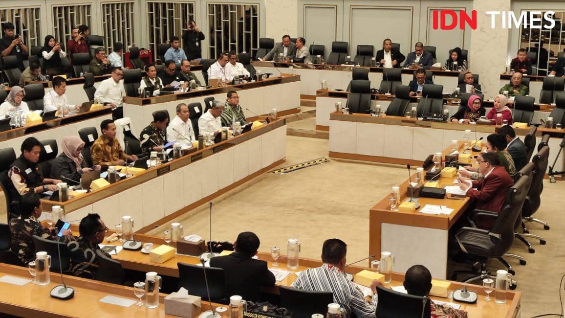 Komisi IV DPR RI dan Menhut Raja Juli Antoni gelar rapat isu bencana  Sumatra dan Aceh