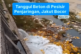 Tanggul laut pesisir di Muara Baru bocor