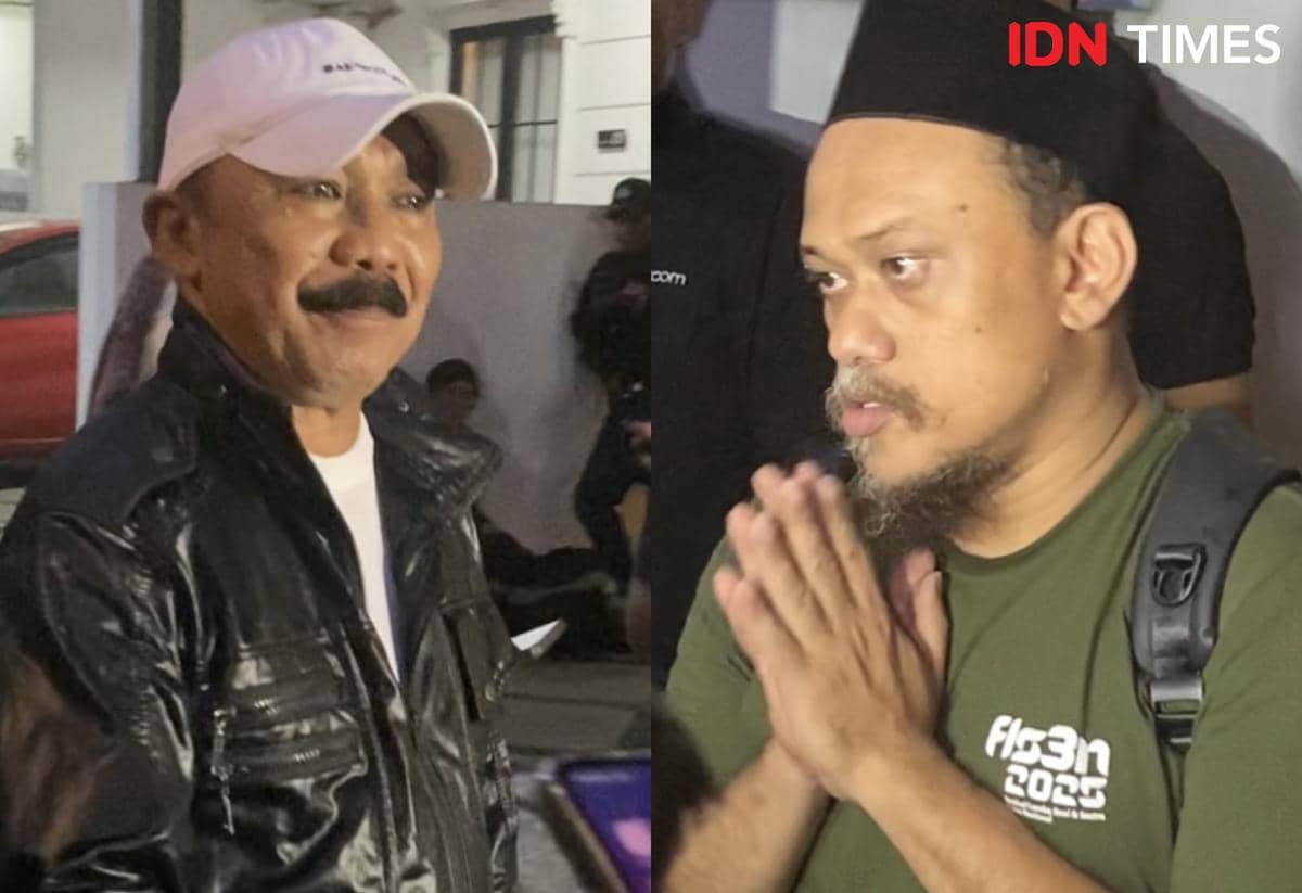 potret Opie Kumis dan Boy Idrus melayat ke rumah duka Epy Kusnandar 
