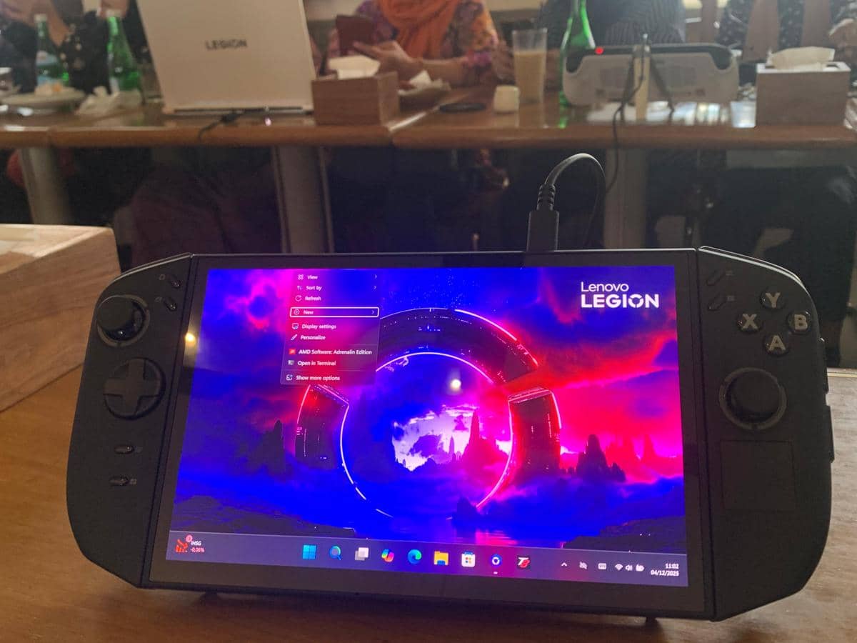 Konsol Lenovo Legion 2 untuk gaming (IDN Times/Doni Hermawan)