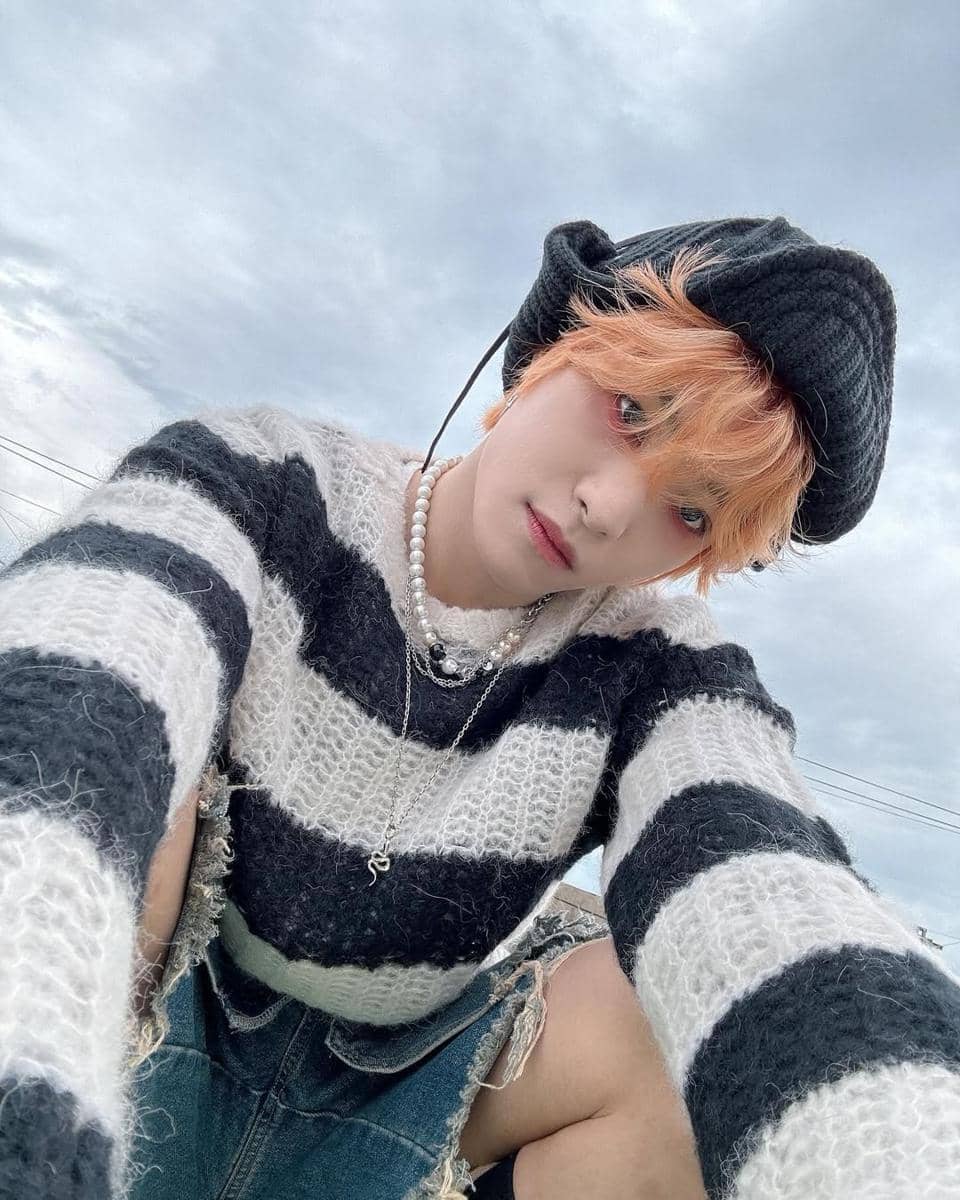 Outfit liburan ala YangYang WayV