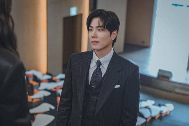 Hong Jong Hyun di Dear X