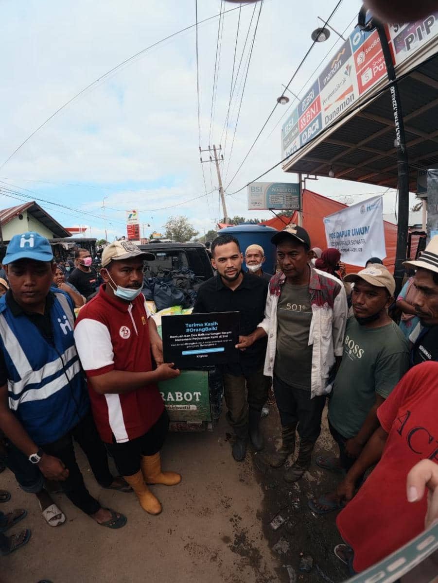Teuku Wisnu salurkan bantuan bencana ke tiga desa di Aceh.