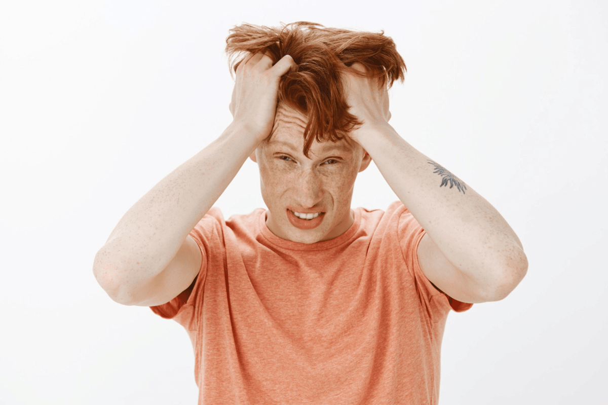 ilustrasi pria mengalami bad hair