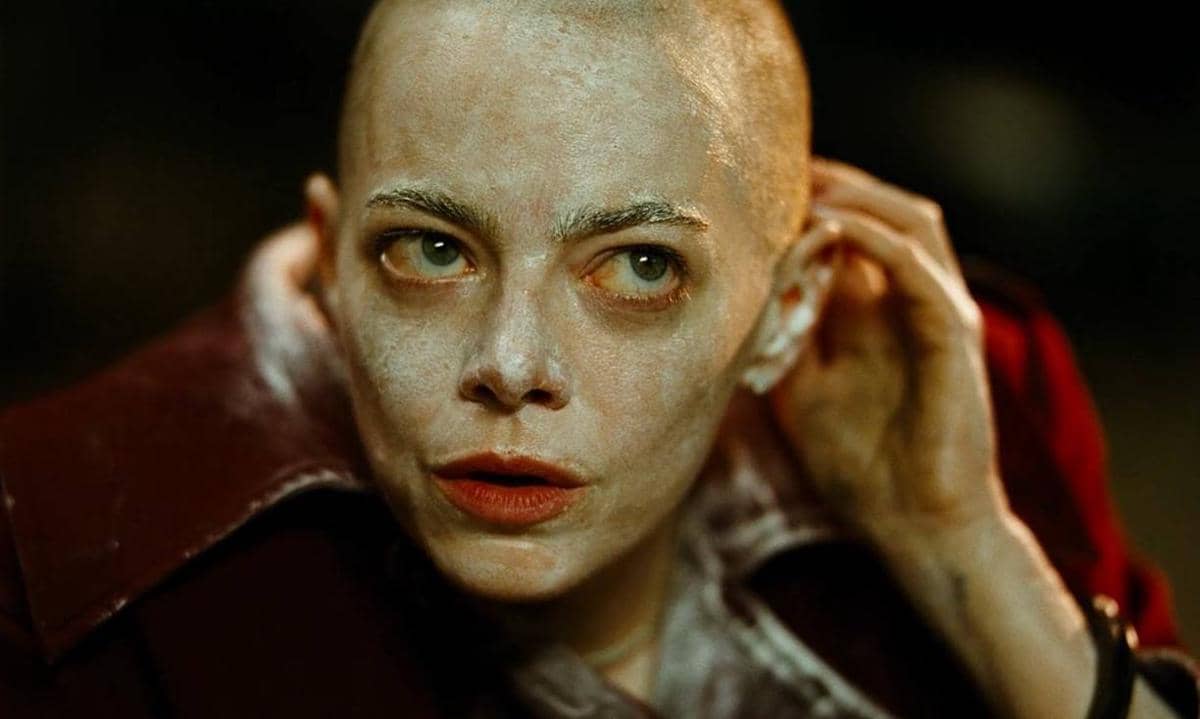 Emma Stone di Bugonia.jpg