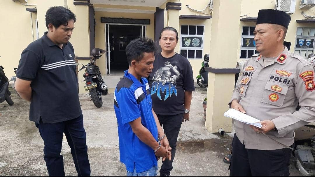 Pelaku begal Repi Pradika (29) saat ditangkap tim Reskrim Polsek IB II Palembang.